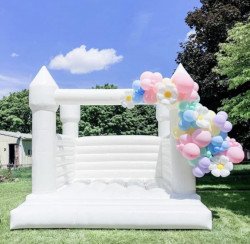 E3BECAEC 0870 49C6 9C43 94D6530DC4FB 1685030360 White bounce house